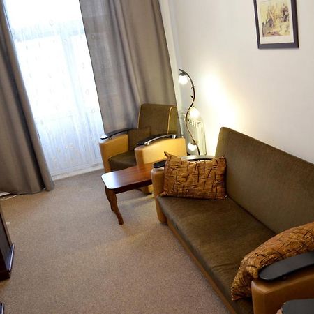 Chapayev Apartments Киев Екстериор снимка