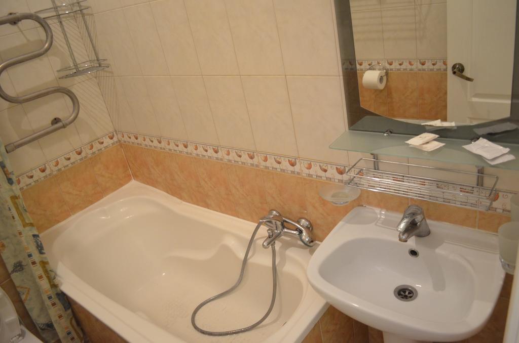 Chapayev Apartments Киев Екстериор снимка