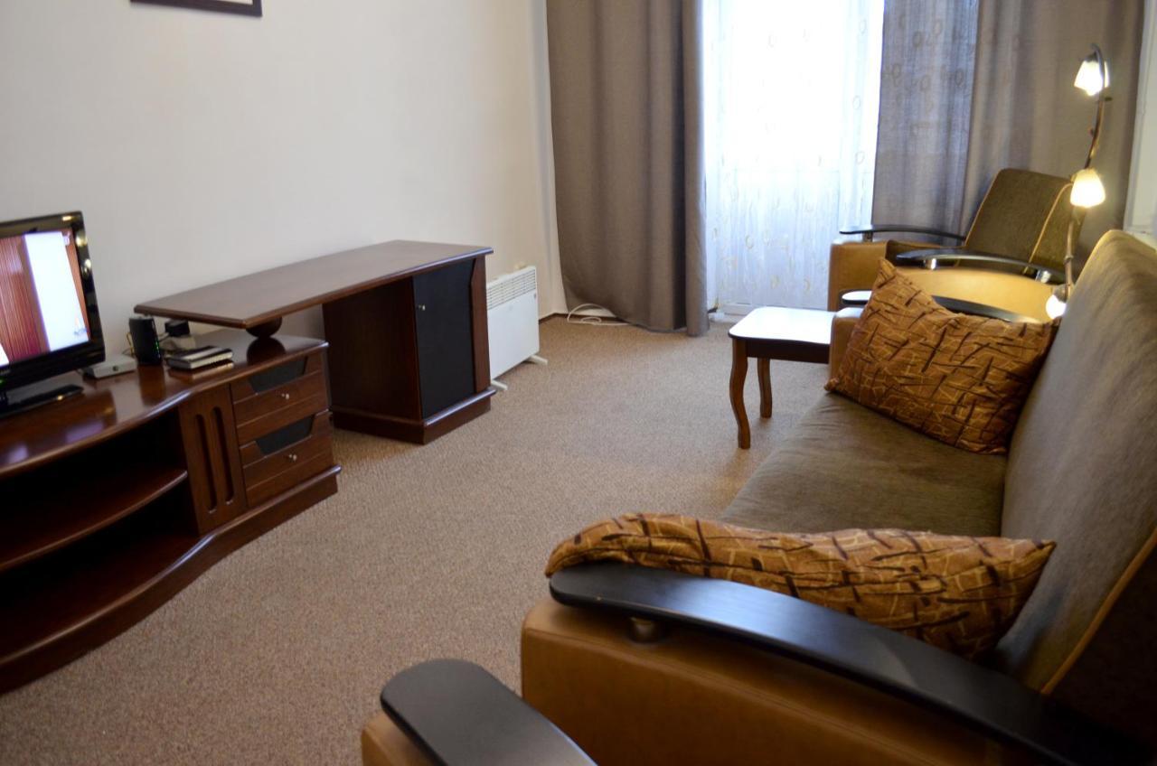 Chapayev Apartments Киев Екстериор снимка