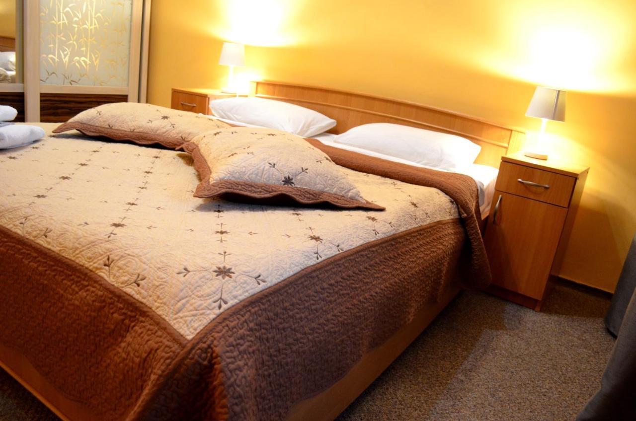 Chapayev Apartments Киев Екстериор снимка