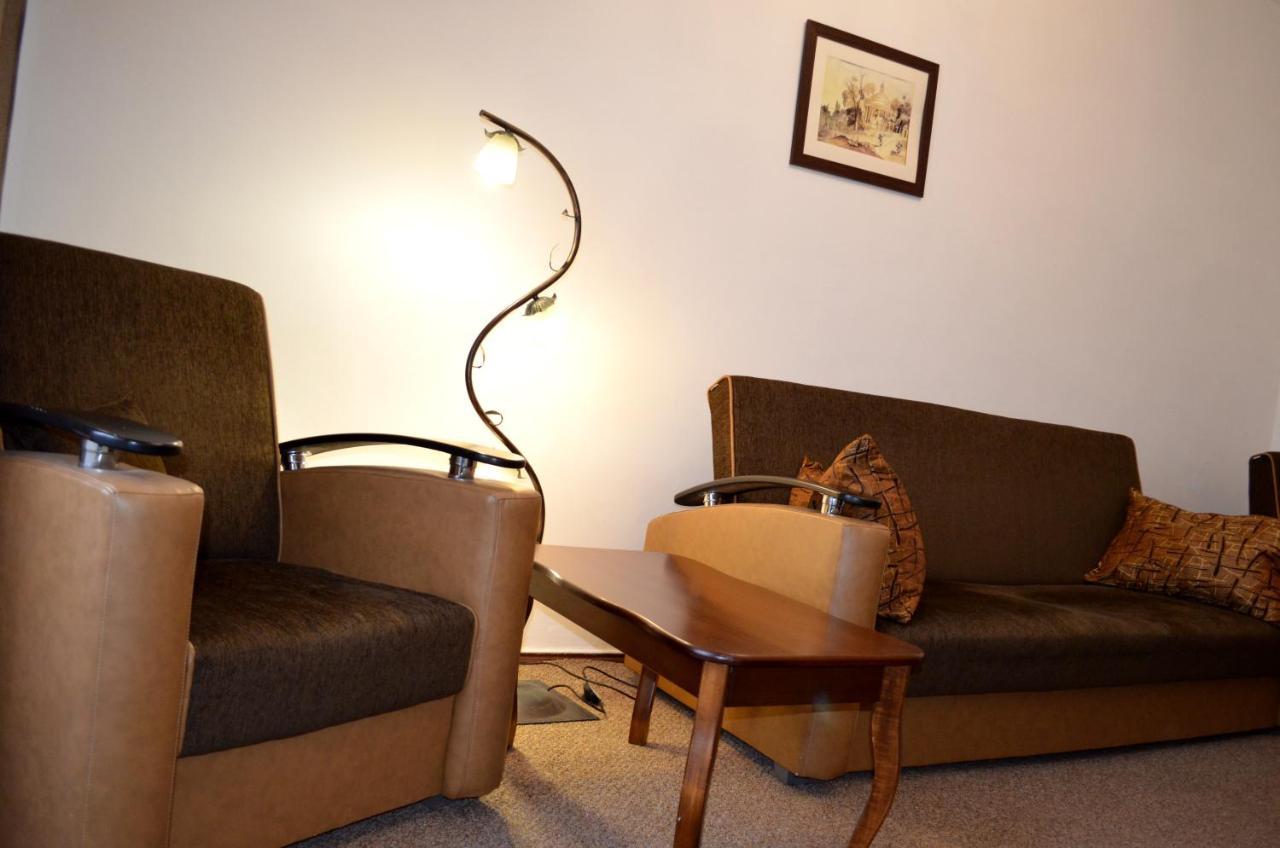 Chapayev Apartments Киев Екстериор снимка