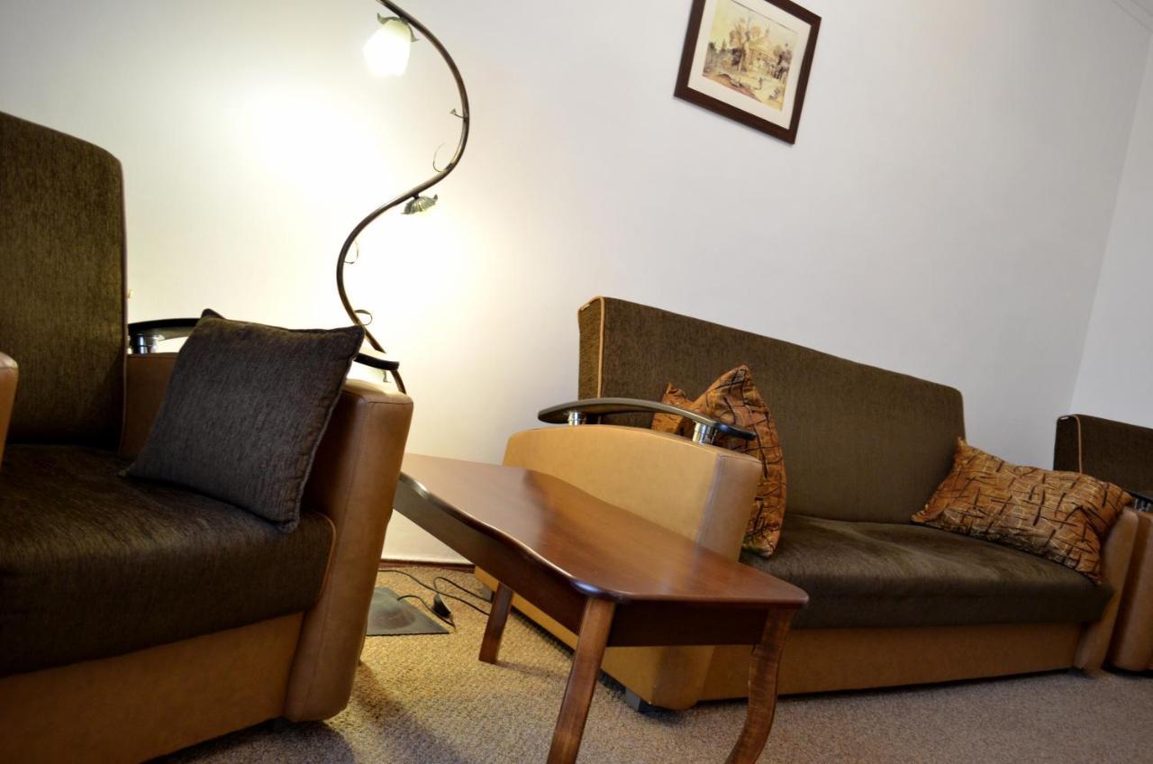 Chapayev Apartments Киев Екстериор снимка
