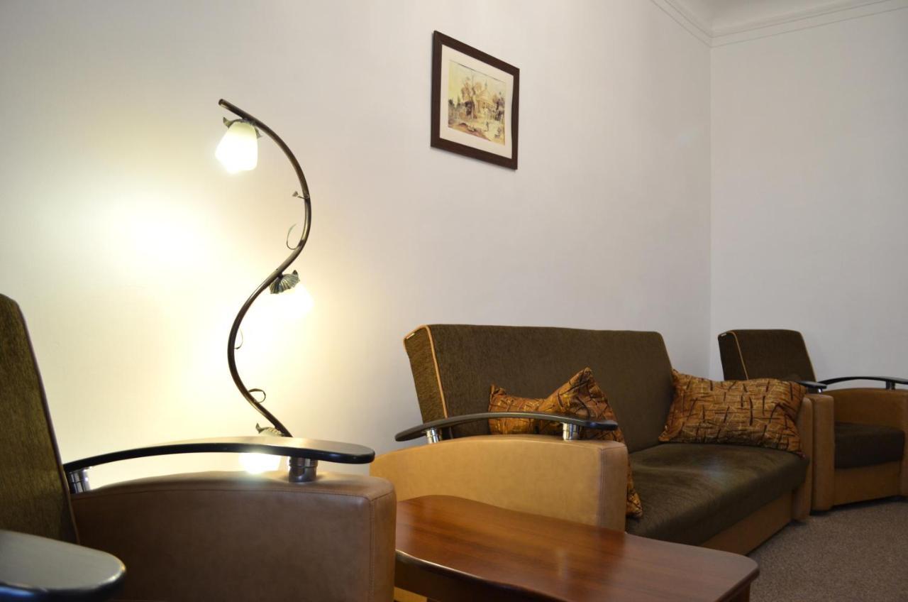Chapayev Apartments Киев Екстериор снимка